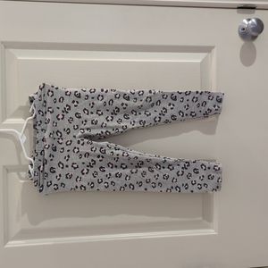 Girls Size 5 Pink & Great Leopard Print Leggings